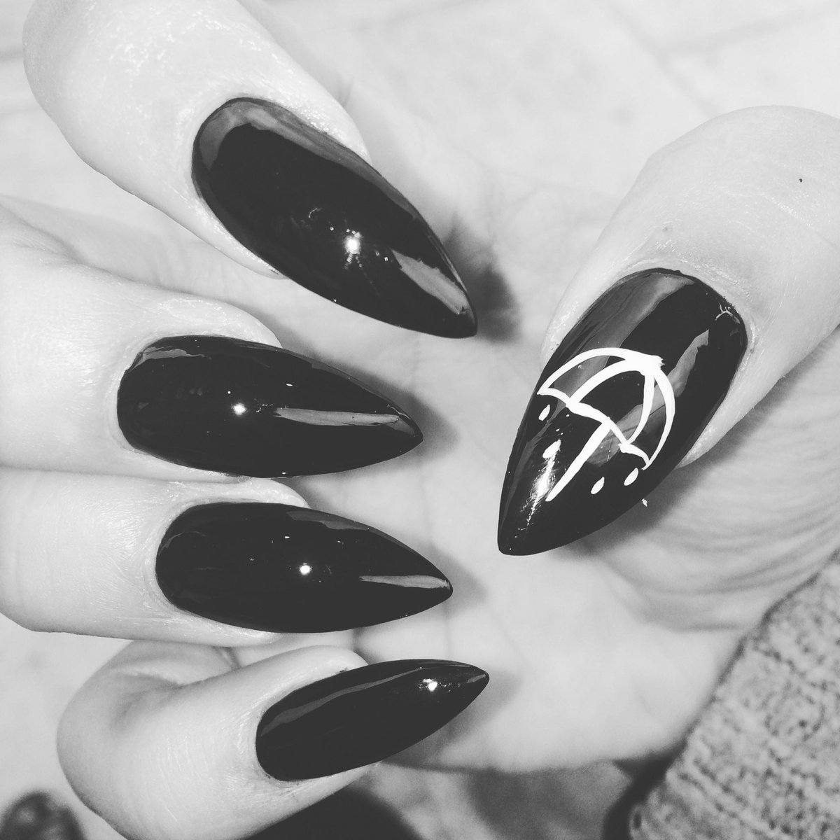 #bringmethehorizon #olisykes #nails love my nails 😍😍