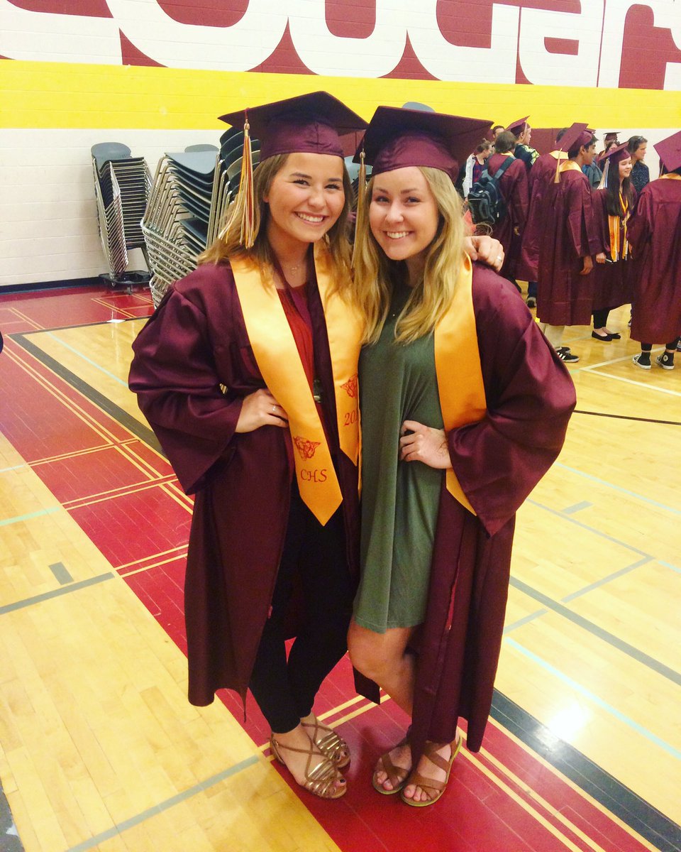 delaney_shaww's tweet photo. From Kindergrads to high school grads :') where did time go? https://t.co/oz7lY6Cu1M