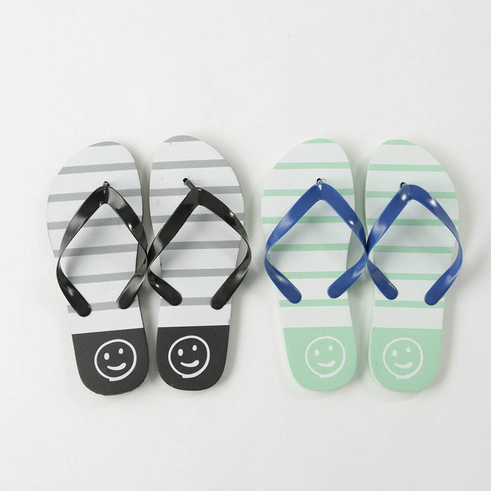 3coinsスリーコインズ 公式 New スマイルビーチサンダル 27cm キッズビーチサンダル 300 Tax メンズサイズのビーサン登場 キッズも合わせて 家族みんなでお出かけ 3coins