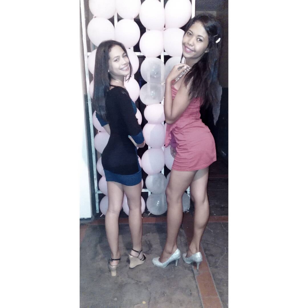 ddvac28's tweet photo. #TBTGala #Hermana #15cs. https://t.co/zxJTGjSeez