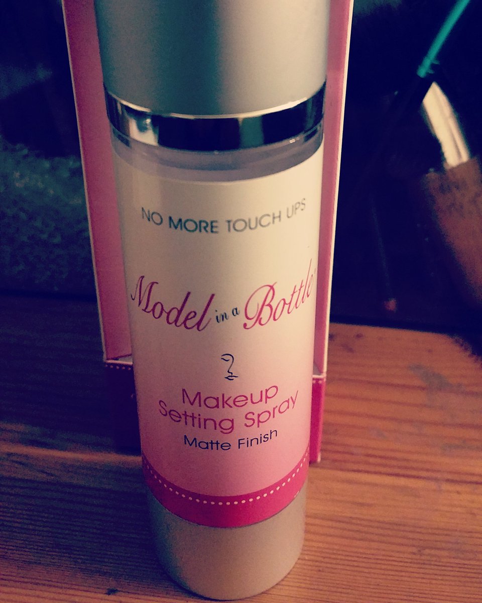 facesbybee's tweet photo. One of the best things I got a @PHAME_xpo #modelinabottle is amazzazazing https://t.co/NSfu791kiu