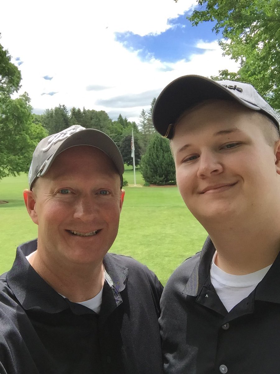 Scott Walker tweet media