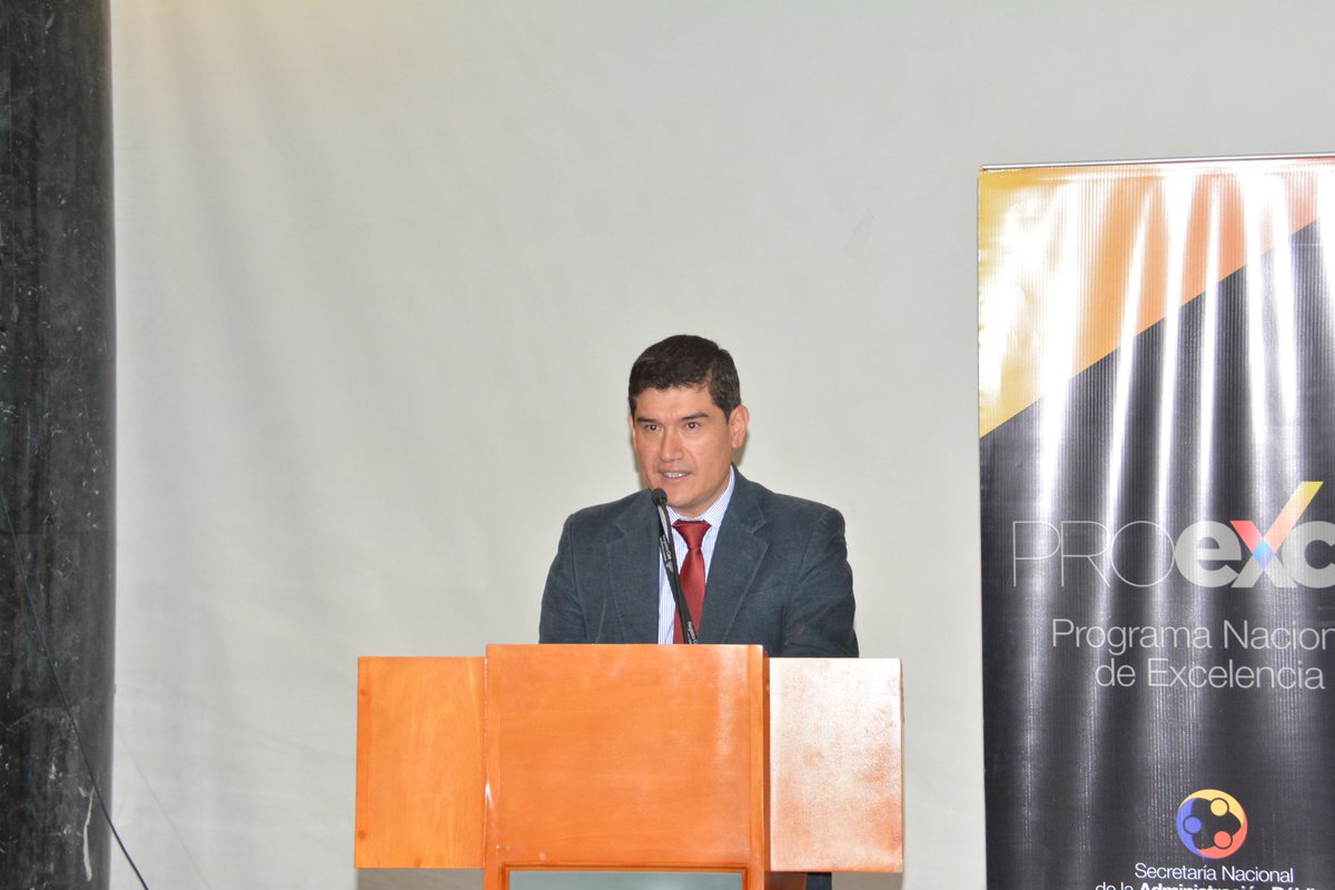 RegistroCivilec's tweet photo. #ClaudioPrieto, Subdirector #RegistroCivilec expone sobre #BuenasPrácticas en #ProgramaDeExcelencia https://t.co/K68rQwpvEv