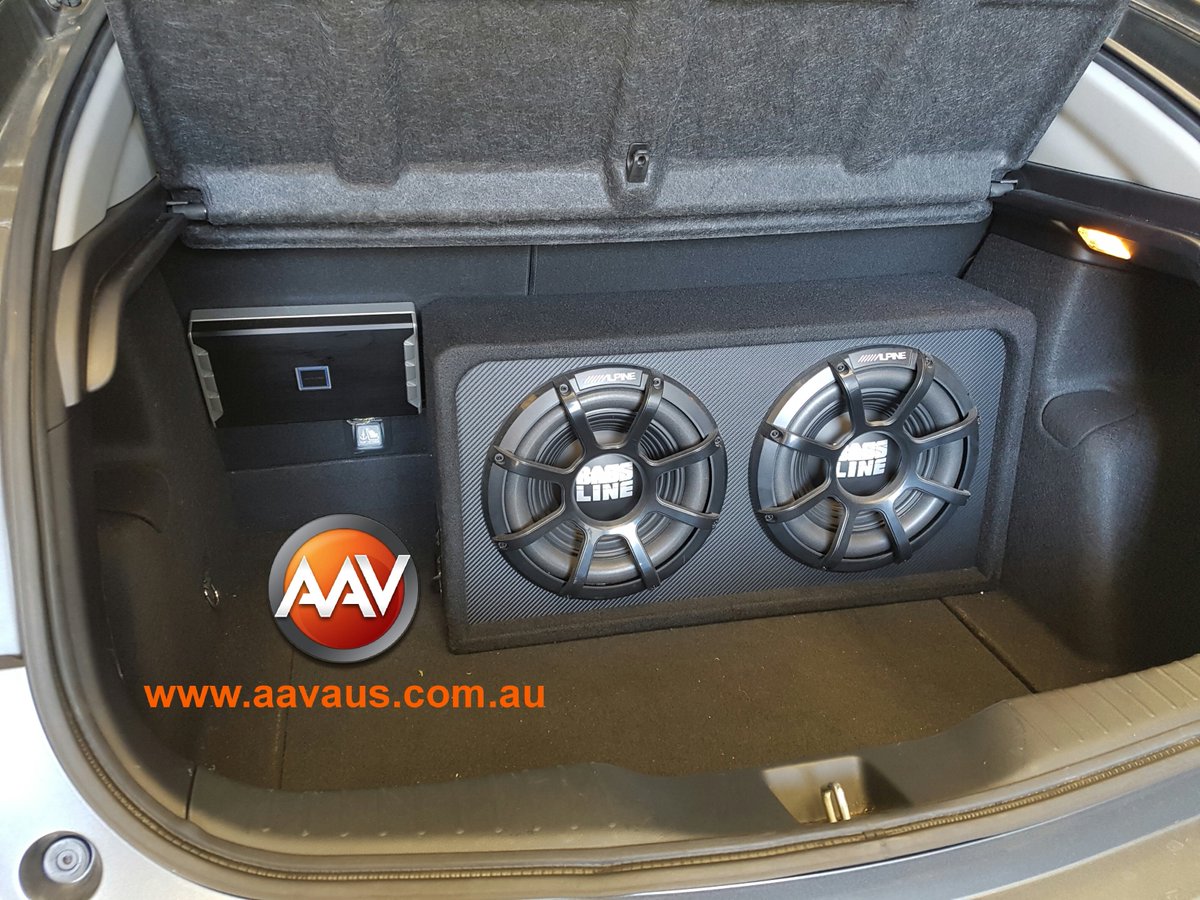 Honda Civic in for stage 2 audio upgrade. #Alpine 2X #Bassline 12'' subs running off 5th channel of PDXV75