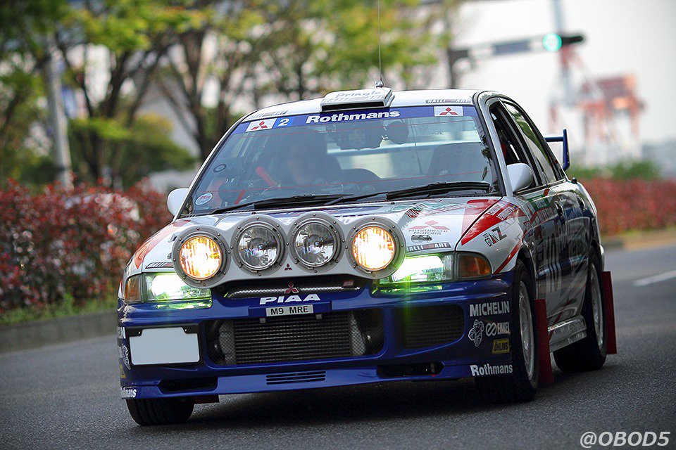 OBOD5's tweet photo. モータースポーツジャパン 2016 にて撮影。
ロスマンズカラーのエボⅢ! (レプリカ)
エボⅢカッケーー!!
#モータースポーツジャパン
#MSJ2016
#エボ3 https://t.co/yxBKlb6HeI
