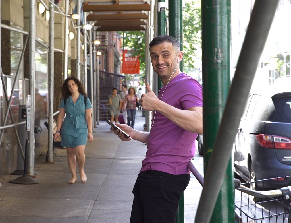 garyvee's tweet photo. KARATE BUSINESS KID | DailyVee 042
https://t.co/DVb3VxazZz https://t.co/9XAeL6cTtc