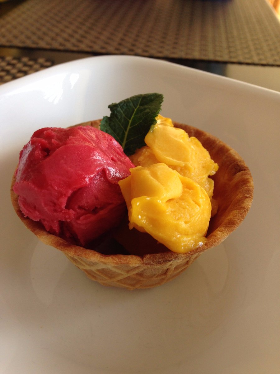 asimsness's tweet photo. Raspberry and mango sorbet, with a baby kale leaf! Yes, I did have more greens than what is pictured! 😋 https://t.co/C11zOyK1O8