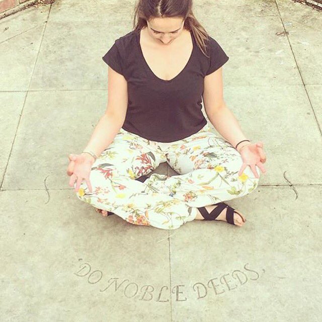 Love this pic from @misskatelister join her noble self <a href="/TripSpaceLondon/">TripSpace Projects</a> Saturday's @ 12 #vinyasa #yogainspiration