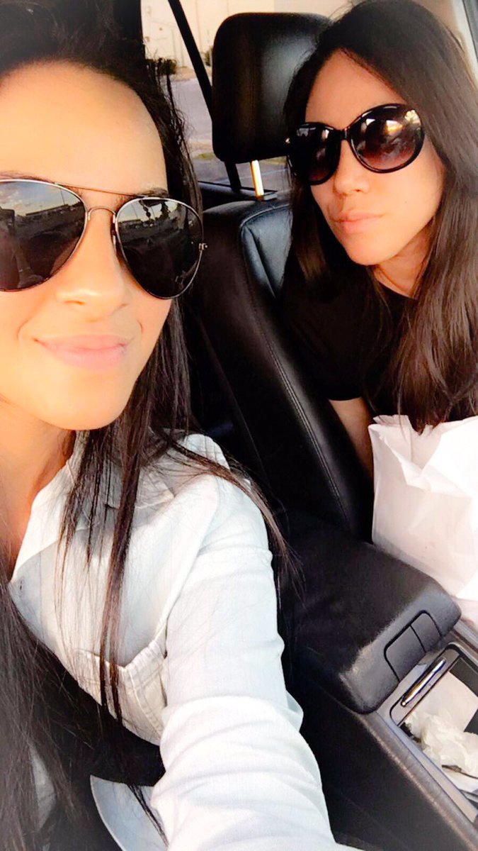 vicky1toor's tweet photo. Girls on a tour 😍 loving the states!!! https://t.co/DsyqUYEVf7