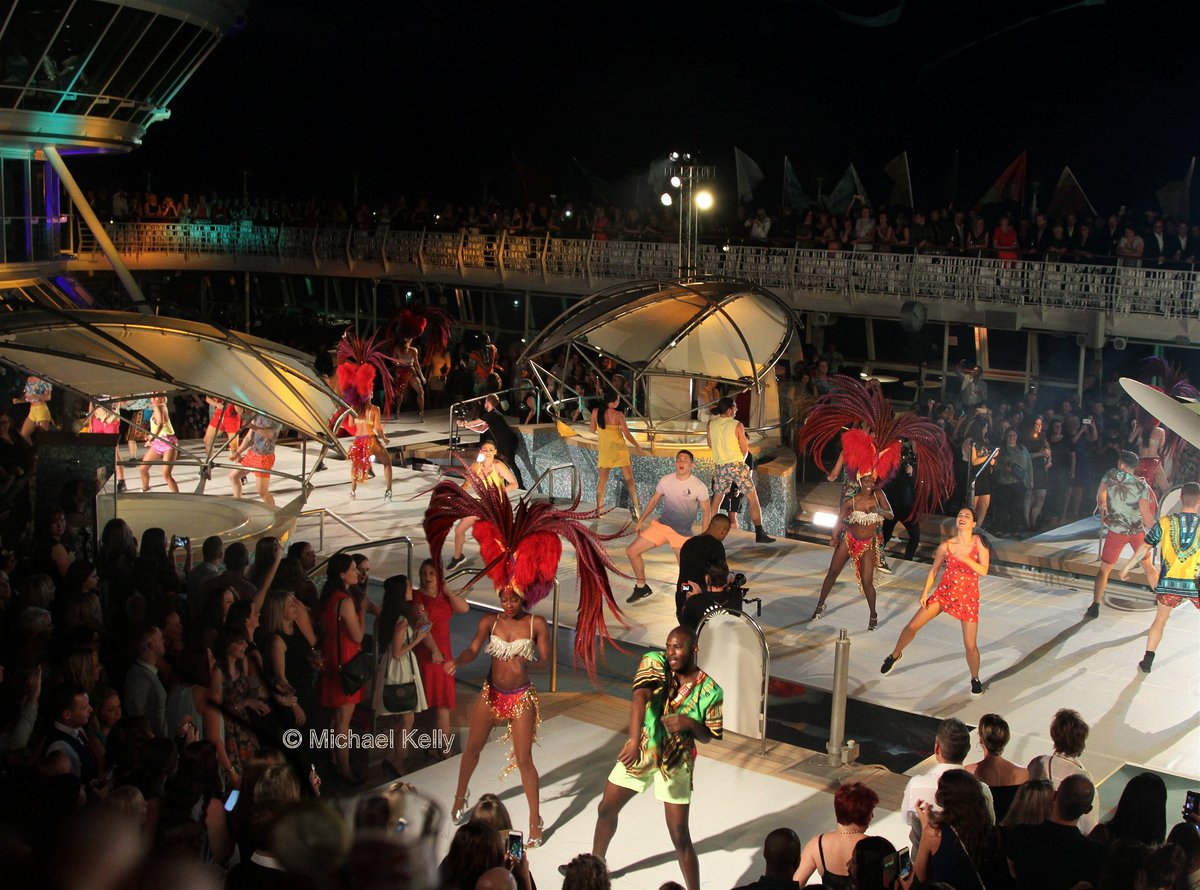 Michaelkelly707's tweet photo. Wow, @ThomsonCruise do the best launch parties #ourdiscovery https://t.co/e9cQx6WhlM