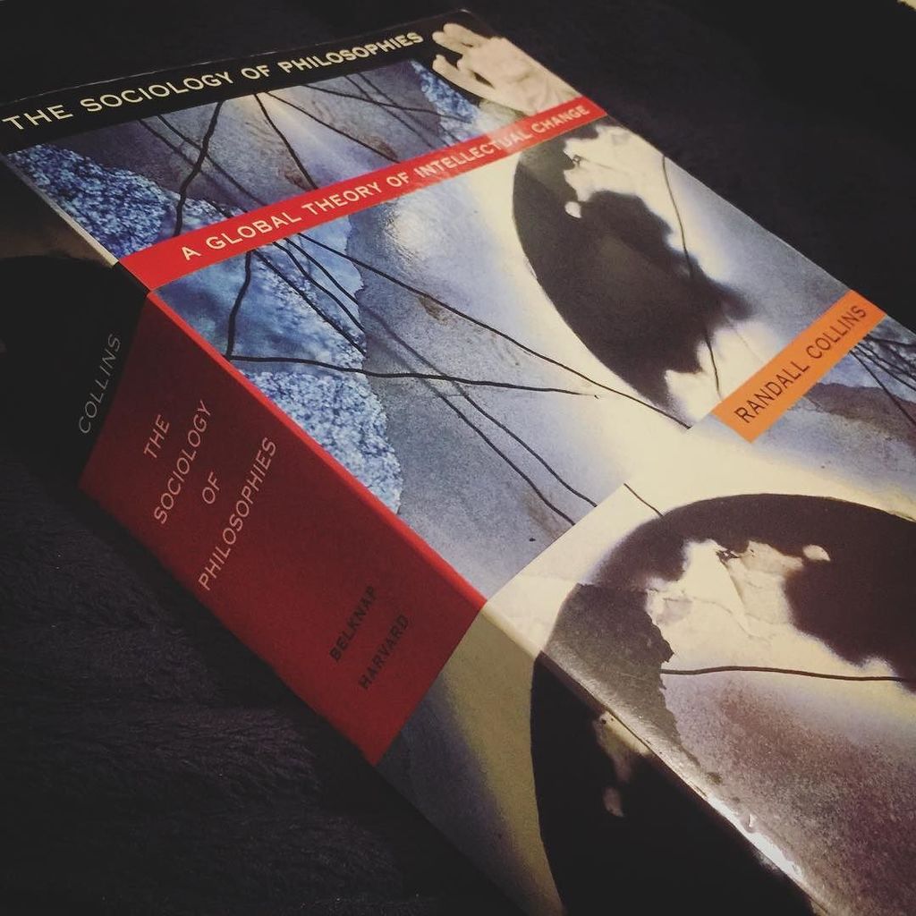 dezzo's tweet image. This #book changed they way I thought about thinking. In it, the author shows how #ideas are formed by #social rela…