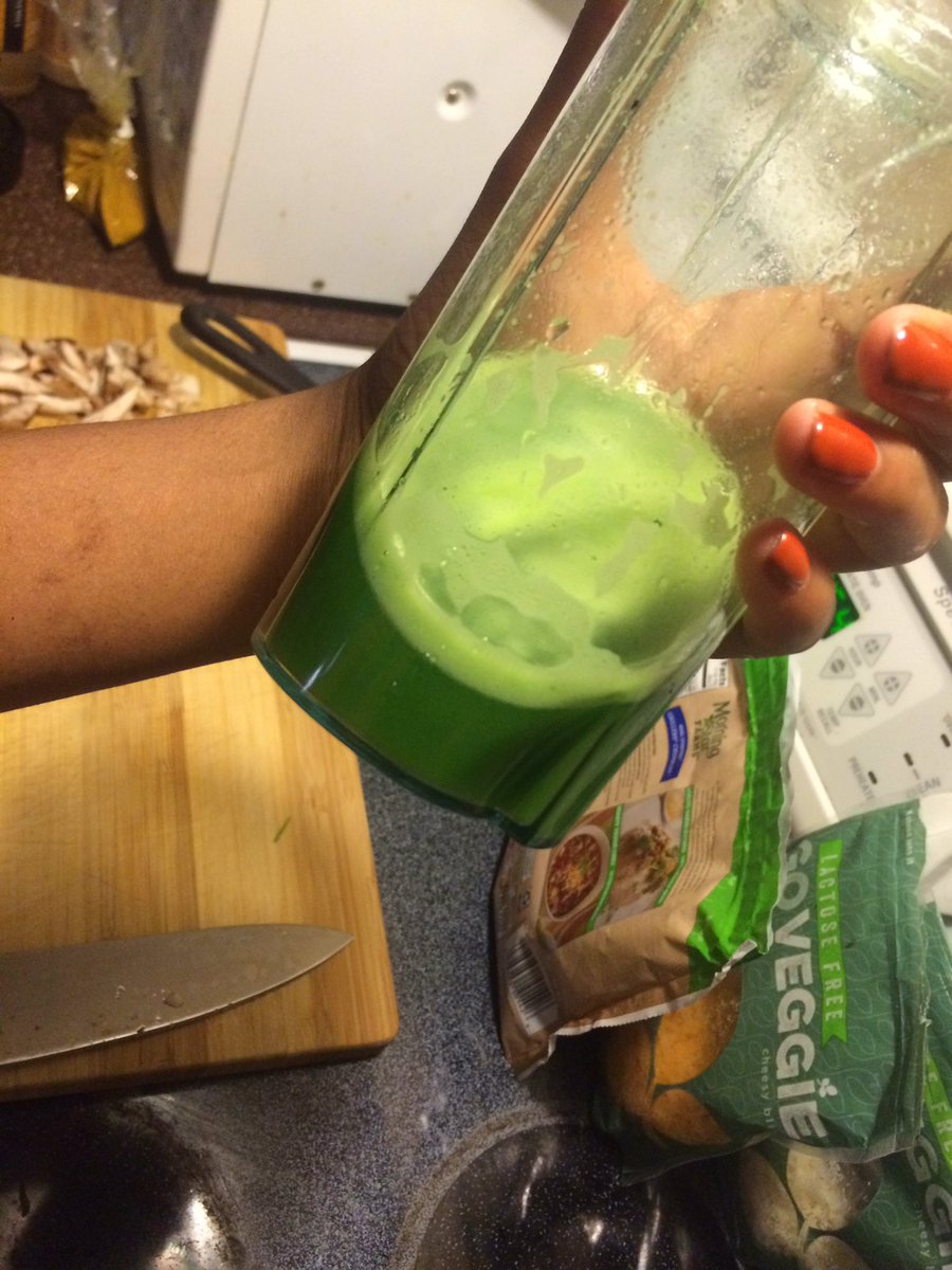 pronouncedliv's tweet photo. Sht is lethal lol #greenlean (wheatgrass) https://t.co/v2pdiz8ZQD