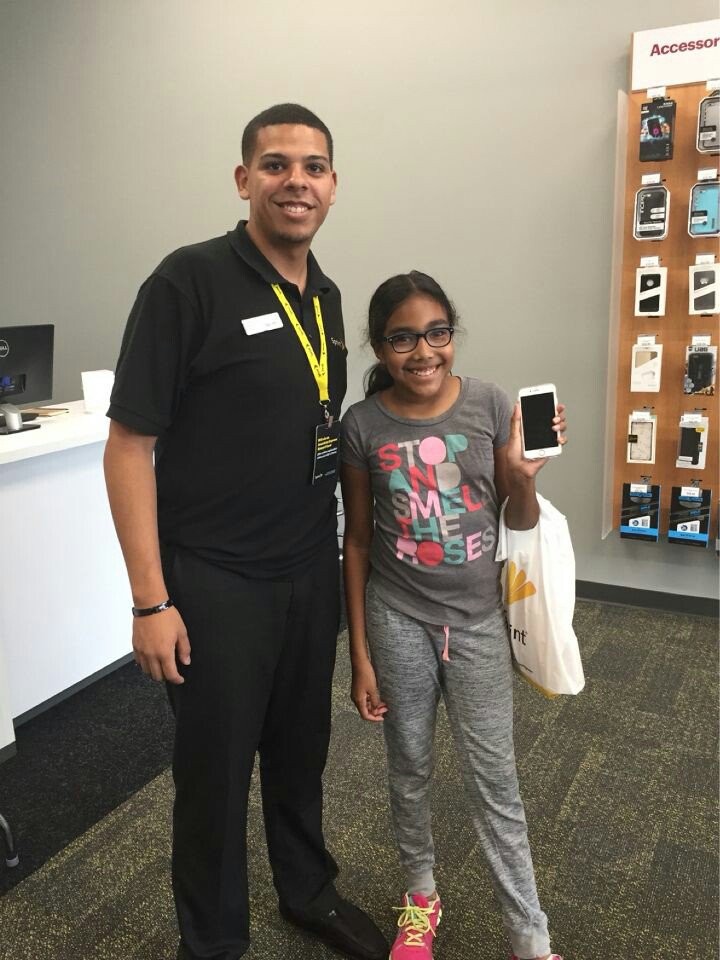 KingRingFLL's tweet photo. Ironman with an early morning AAL at DRL! Good grade gift! #hardworkpaysoff @SprintLana @Pkushn @wl_byoung @WL_News https://t.co/Y5wylWp2az