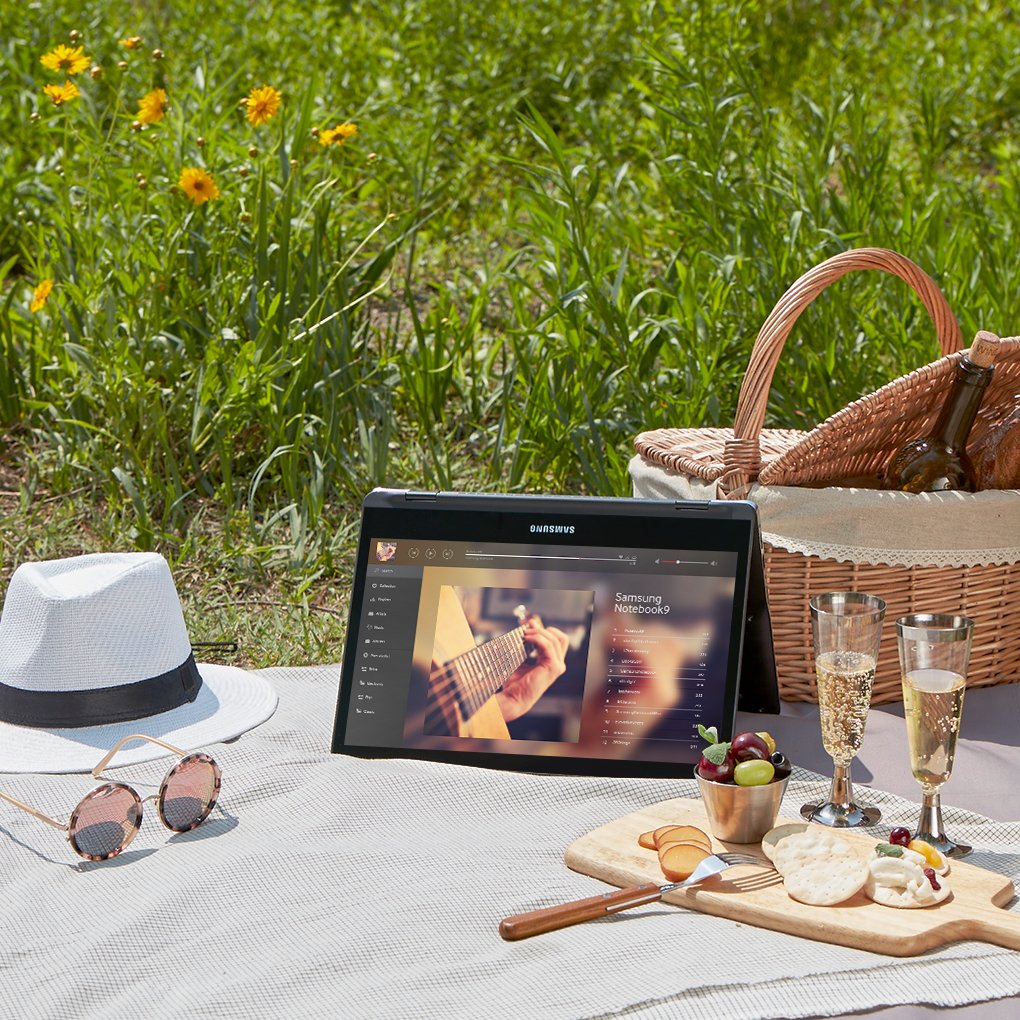 SamsungNotebook's tweet photo. All this picnic needs now is a little music. #Notebook9spin #tentmode #outdoormode #F11 https://t.co/s1zBKQ5cLM
