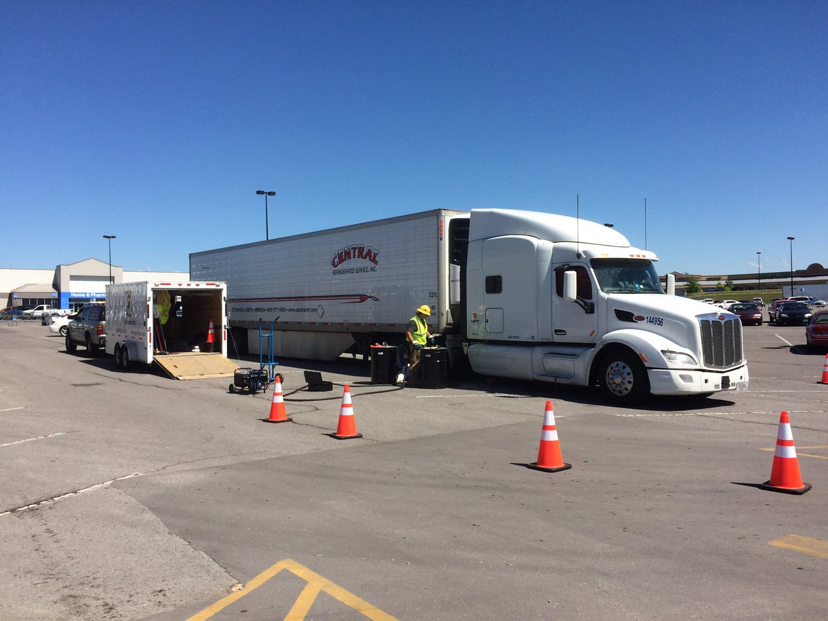 Highwayenv's tweet photo. Shelbyville, TN. Nashville crew with a fuel transfer and spill cleanup. https://t.co/6s2TD2w64m