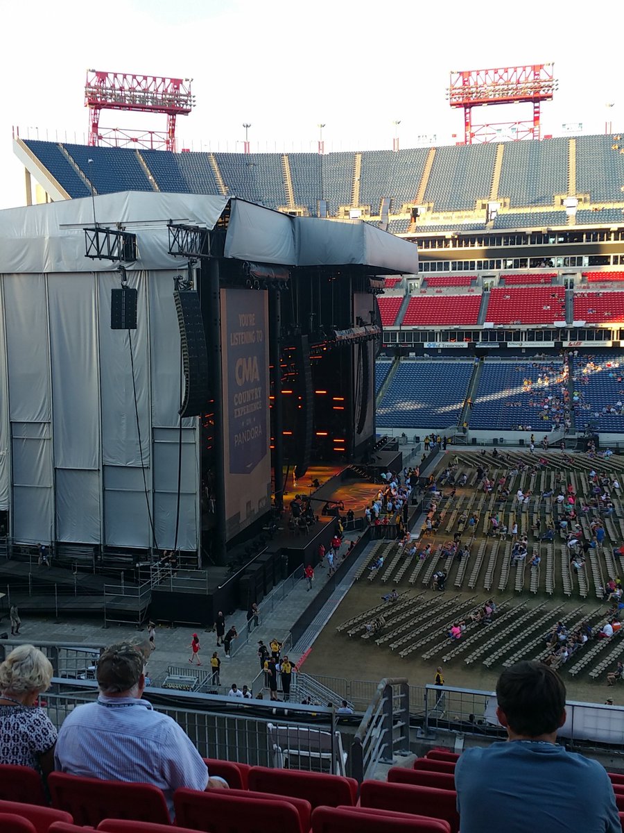 FultzTraci's tweet image. #CMAFest