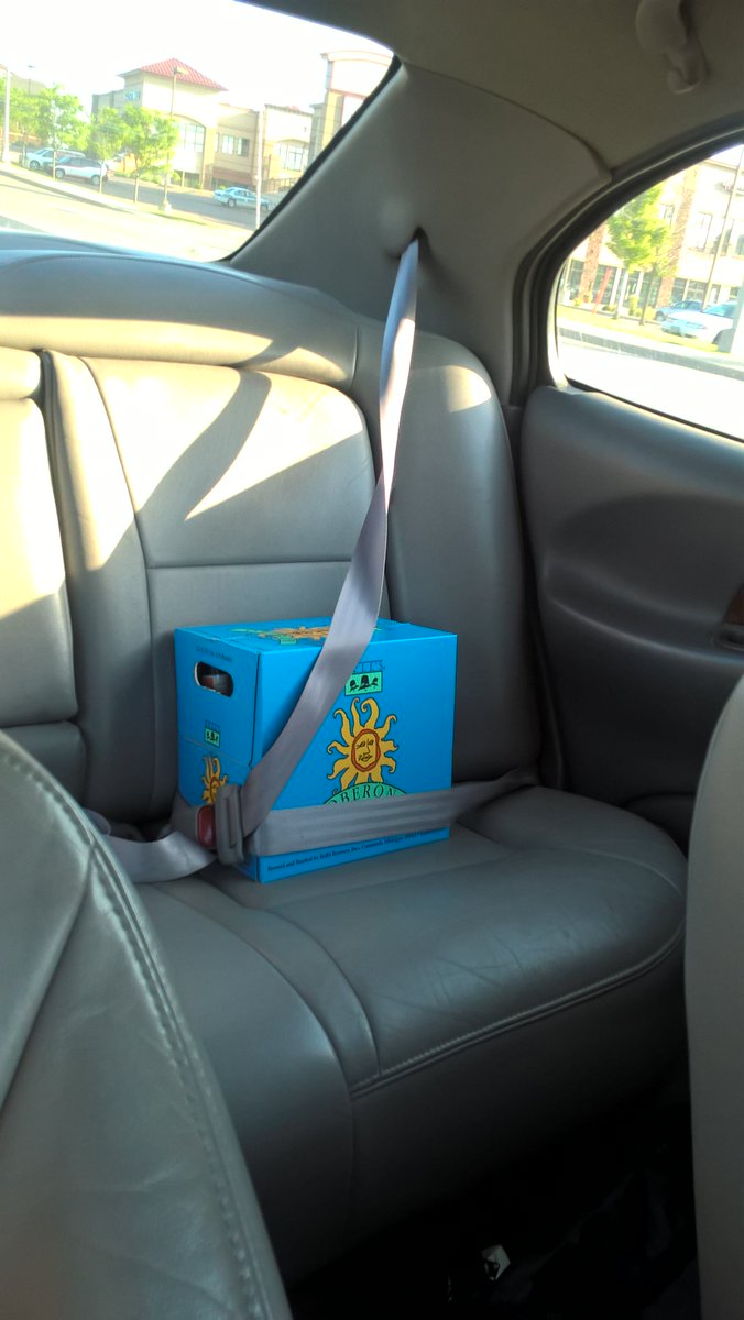 space_cakes's tweet photo. #childfree and it's Oberon season. https://t.co/m5Sz8SPcpe