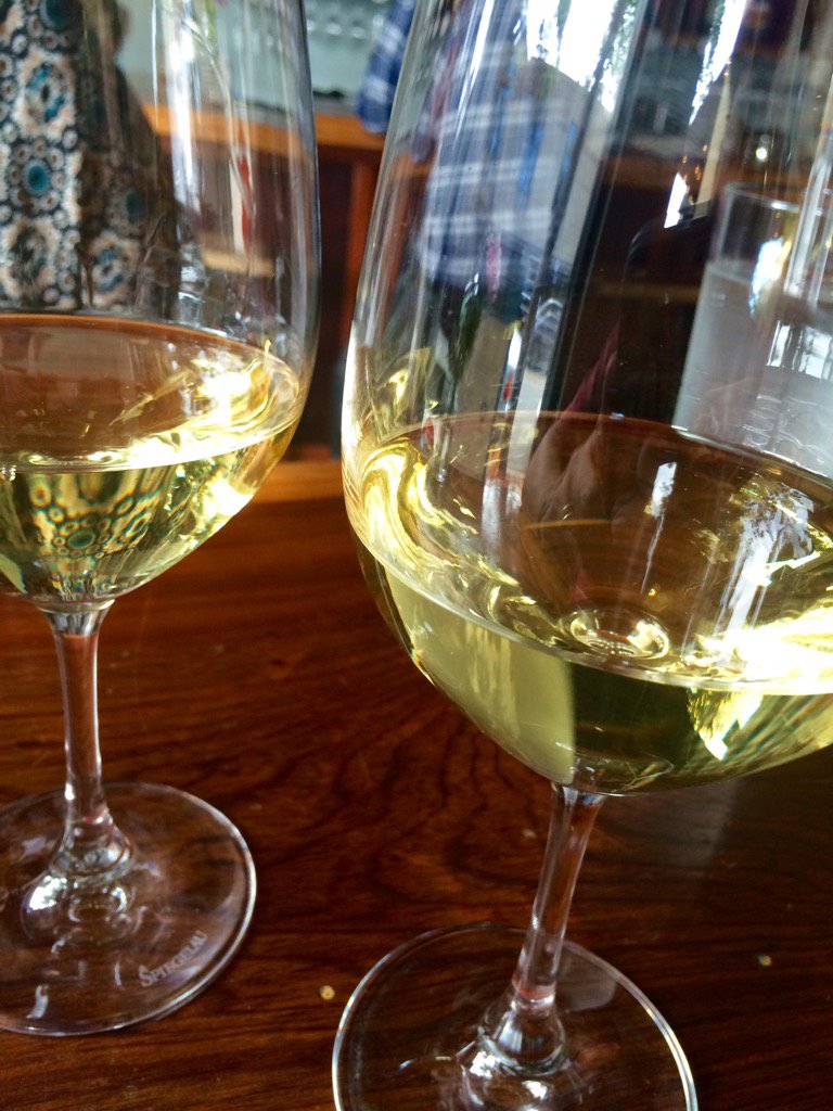 TastesLikeGrape's tweet photo. Piquepoul Happy Hour @BarrelRoomOAK ! https://t.co/EMDO3sLyk1