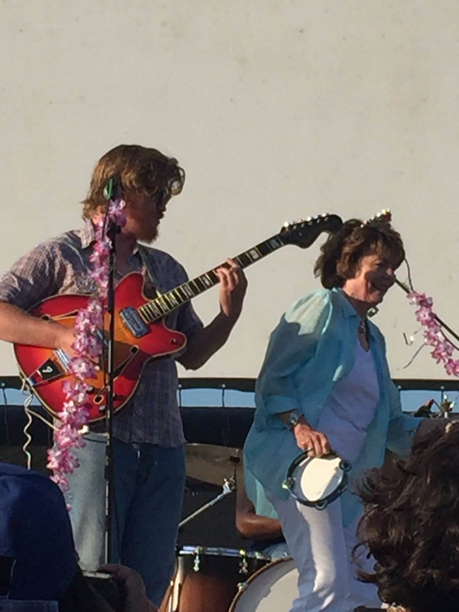 DaleyReview's tweet photo. Not a great pic, but here's Landry and Grandma jamming at the #FNLTailgate #ATXTVs5 #FNL @JessePlemons https://t.co/3Ra5Be1HGu