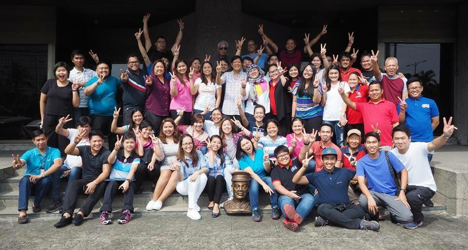bongbongmarcos's tweet photo. Kudos to the young men &amp; women who gave their all to help our campaign #TeamBBM #FIGHT4BBM https://t.co/635VuzQbqV