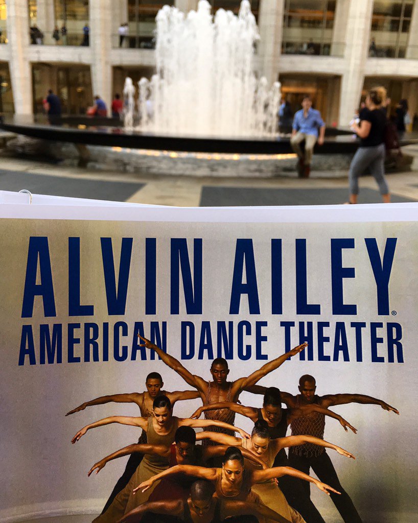 Rachel_LeWinter's tweet photo. Pure amazingness #AlvinAiley #MustSee #AileyLincolnCenter2016 https://t.co/GYdwd7SARK