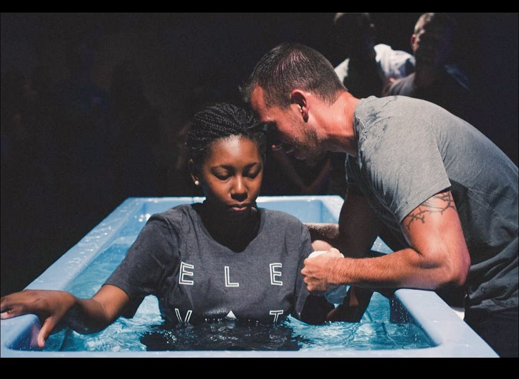 lussibbmom's tweet photo. My beautiful friend Jessica being baptized. It's a beautiful #elsieproject https://t.co/dnSCkaQz61