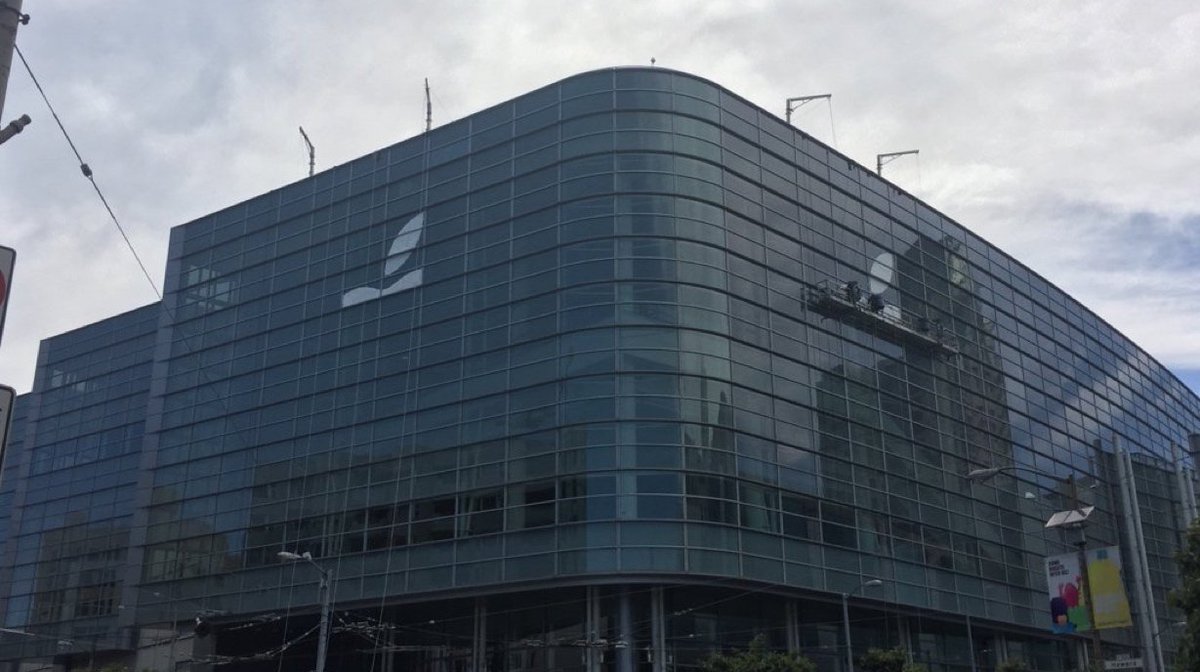 sonething_news's tweet photo. #Apple starts ... - https://t.co/r9u8v0LQVm - #AAPLCompany #Banners #BillGraham #IOS #IOSDevices #Te https://t.co/93RL2cTxtO