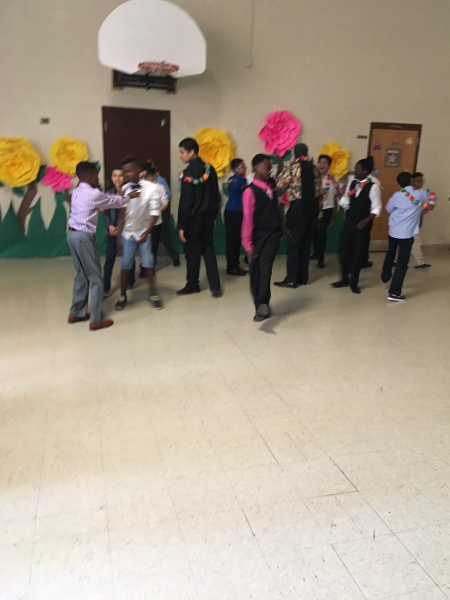 Magnolia_PGCPS's tweet photo. #SixthGradeDance https://t.co/IF0DfA2GIe