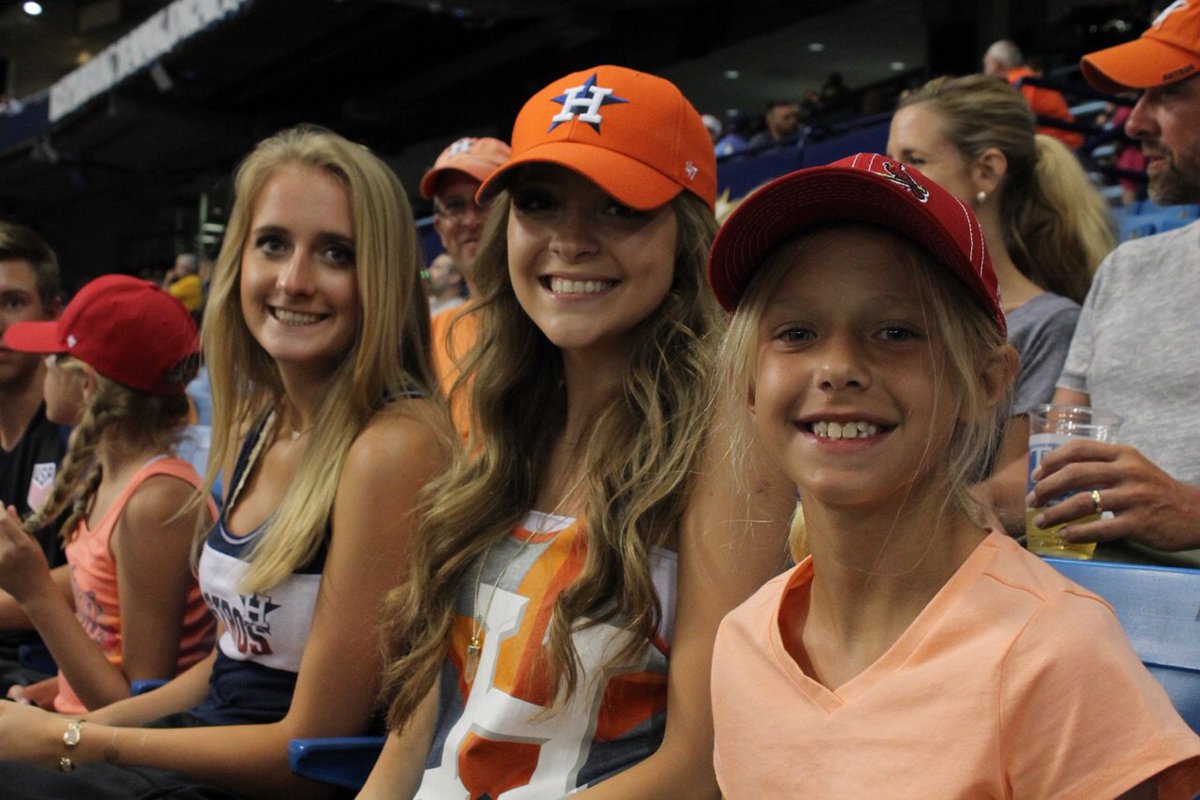 female houston astros fans