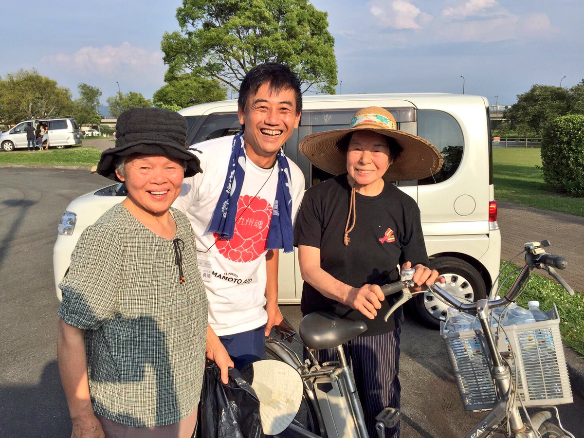 coogee0103's tweet image. #がまだせ熊本 😊

両手に花ばい〜🌺

#チームカンナ #KAREN
#みんな笑顔