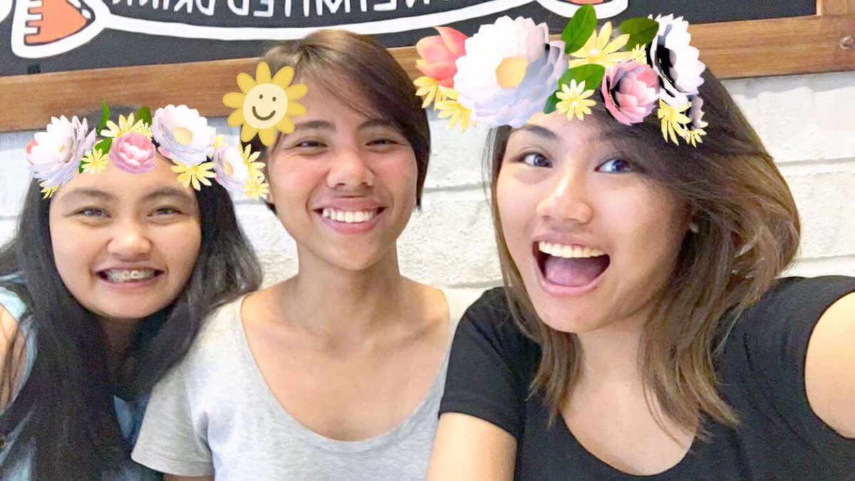 sanaysasanaysay's tweet image. Ice cream and board games on a Friday! 🍦🎲💃🏽 #extroverting