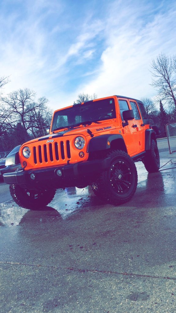 JeepCentraI's tweet photo. POSTED UP 😍👅 https://t.co/aFeGqQpQy9