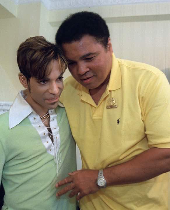 MeetmeInlaCom's tweet photo. @MuhammadAli  One of the GREATEST AMERICANS that ever lived #GodRestYourSoul #RIP #MeetMeInL.A. https://t.co/BX21kLxvXg