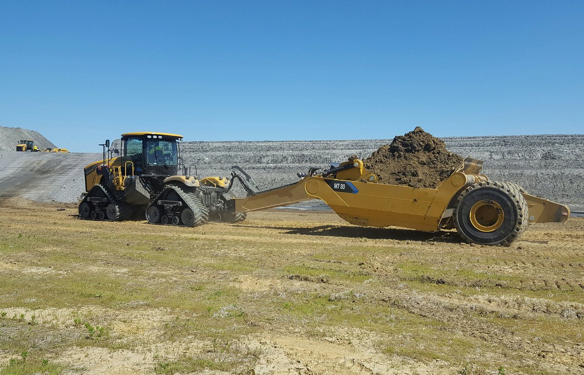 billsallenger's tweet photo. Trying MTS 3630 Tractors with Cat 630 hp vs our MTS 3550 Tractors with 550 hp Cummins.
@AugustynJustin @AltorferCat https://t.co/2vru2TQ6xN
