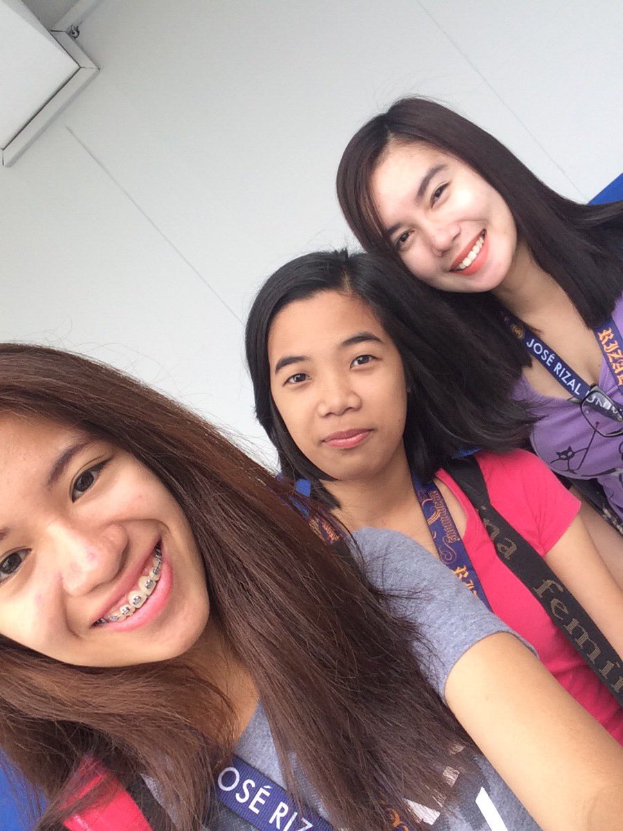 ADeniseyyy's tweet photo. @JRU w/ Jacki and Jona 😊
#BuildingH https://t.co/Gne49CBzGj
