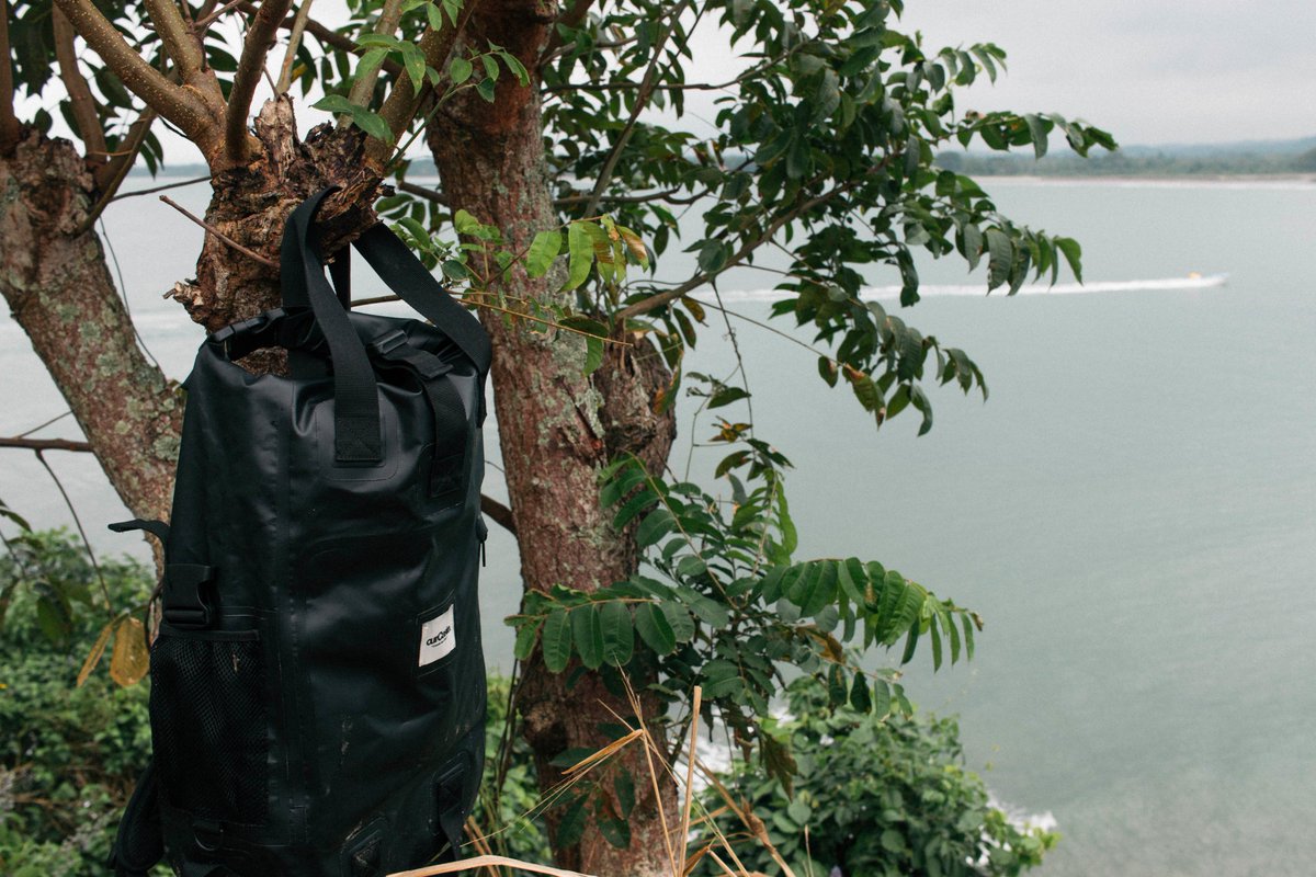 Abe_ramirez_'s tweet photo. Travel Essentials. @ourCaste Mompiche, Ecuador. https://t.co/A4ObZss37m