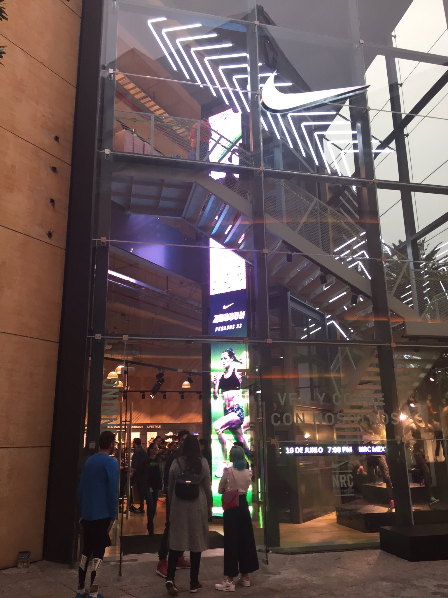 RunMX Run Mexico on X Nueva Nike Store en Antara cdmx especializada en running y women https t UdDnZQrtBU X