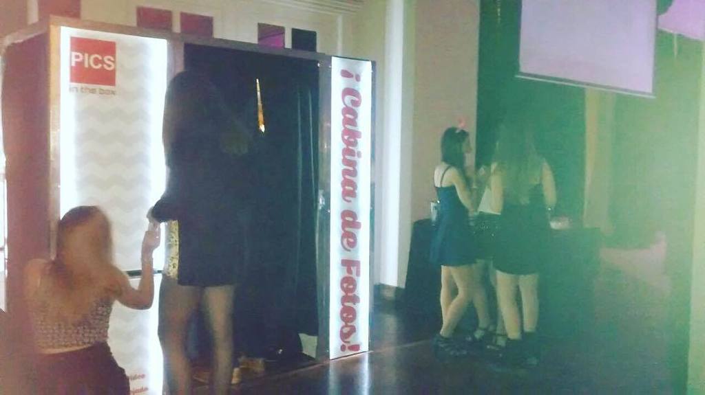 tostadaenojada's tweet photo. #picsInthebox de 15 en @edificiolahusen #eventosArg https://t.co/lqVYzv0ND7 https://t.co/Hy2Y2Ft687