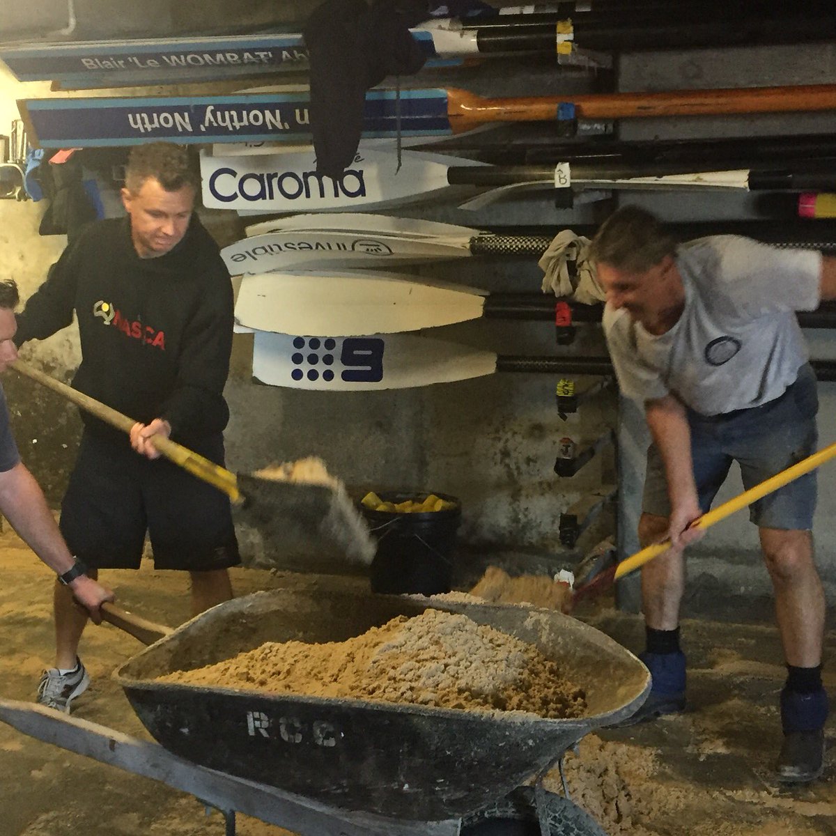 MThistlethwaite's tweet image. All hands on deck. Helping out at #Coogee #surf club with their working bee to clean up after the devastating storm