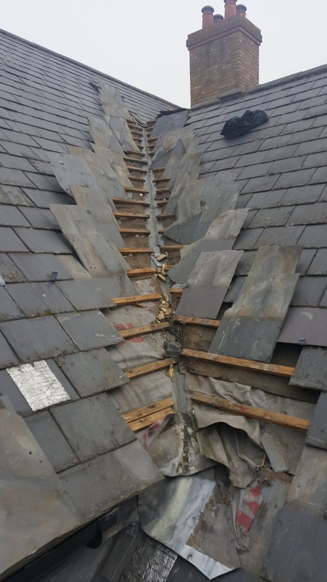 ampmroofing's tweet photo. Slate Gutter replacement, #iceland foods @am_maint @ChasGiles1 https://t.co/bKO3fbR7l3