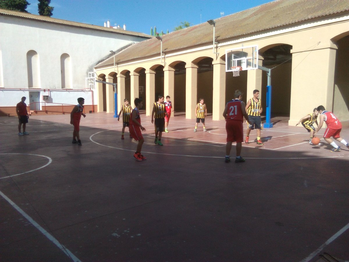 Comenzamos! #torneosek 
Infantil Masc vs <a href="/CBCiudadMelilla/">CB Ciudad de Melilla</a> y Premini Masc vs <a href="/EBGMALAGA/">EBG Málaga</a>