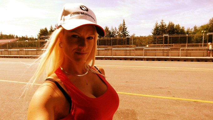 Watch Blanche Bradburry 🔞 official's leaked NSFW photo on TwXstars