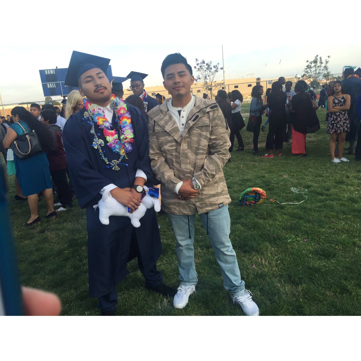 Peralta_antony's tweet image. My boy👏🏽🎓 #wegraduated 😂😂