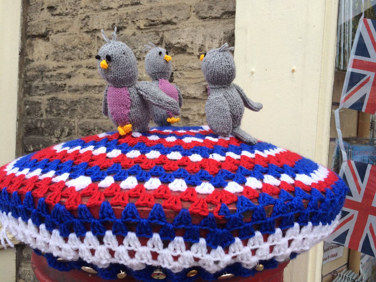 LechladeWI's tweet photo. Patriotic pigeons - and here they are! But will they still be there in the morning?? https://t.co/gUrmJ6fHVT