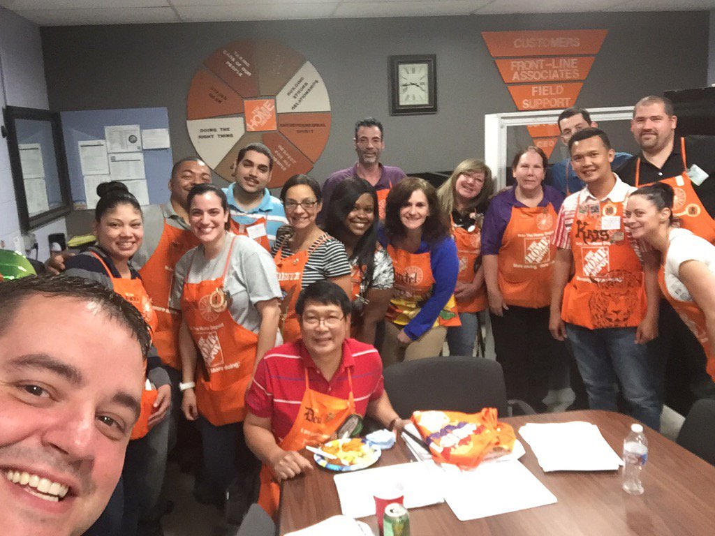 ChantelPassere1's tweet photo. Thank you Team 1251 for an amazing day and your dedication to customers and taking care of your people. https://t.co/oAJhyJfVK9