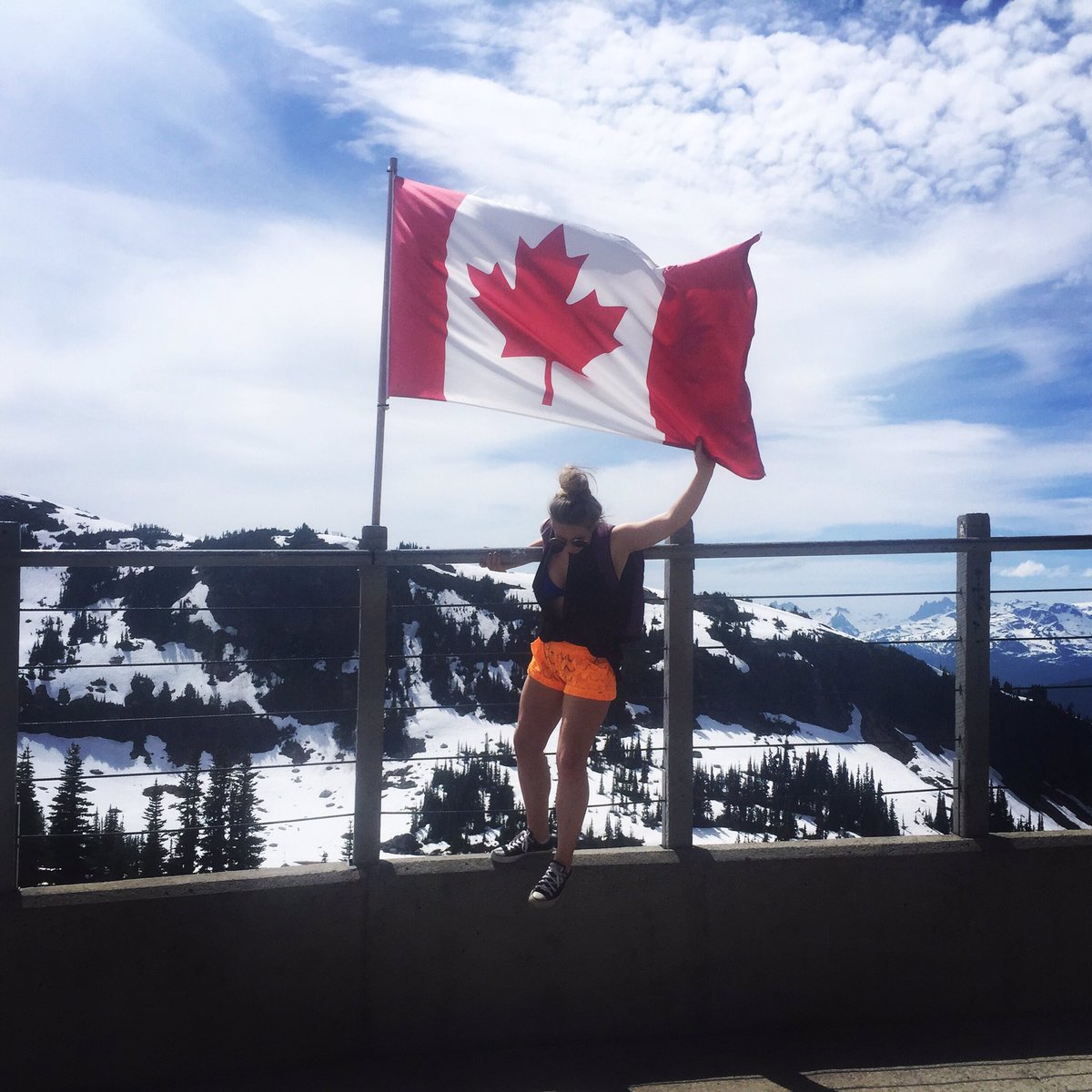 MihiDunn's tweet photo. This girl has fallen in love 🇨🇦 https://t.co/QCdHMCwnjf