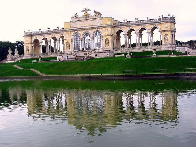 SweetSavoring's tweet photo. Travel Retrospective: Remembering #Vienna In September of 2005, I was in Vienna https://t.co/1v9nvIxHIN #2014 https://t.co/O6QGzhgGDI