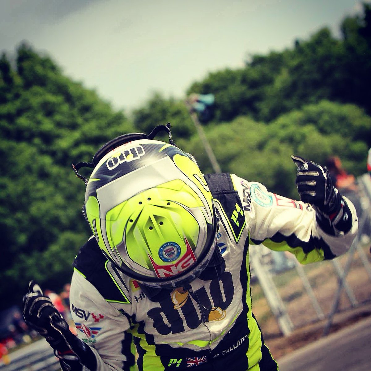 RickyCollard's tweet photo. Really excited for qualifying today as I could only manage P11 yesterday in testing! Lol 😂 #ForTheFans #SlowAndProud https://t.co/rPunA4hFiP