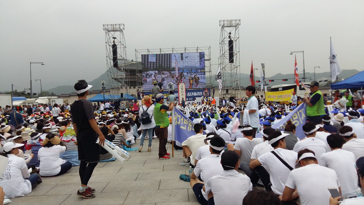 비가 내리니 쉬원하네요  하늘도 함께하는  소통이  그대의 마음에도  연결 되기를 기원합니다