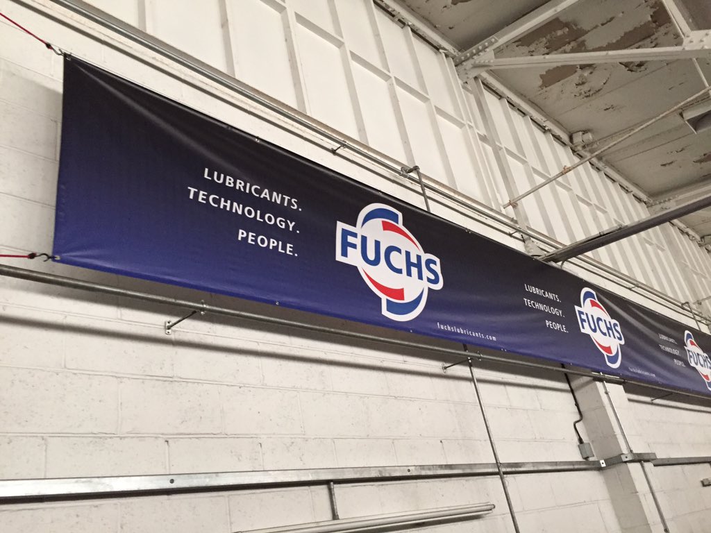 DronsfieldLee's tweet photo. @dronsfields @MercedesOwners #mercedesservice#workshop expanding with new banners and ramps #fuchsoil https://t.co/cKpZBpGScI